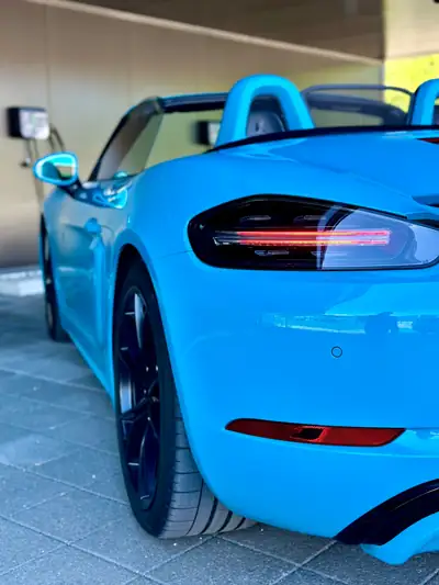 Porsche 718 Boxster GTS 2.5 PDK — Cabriolet sportif Miami Blue, 65'000 km — Miniature 8