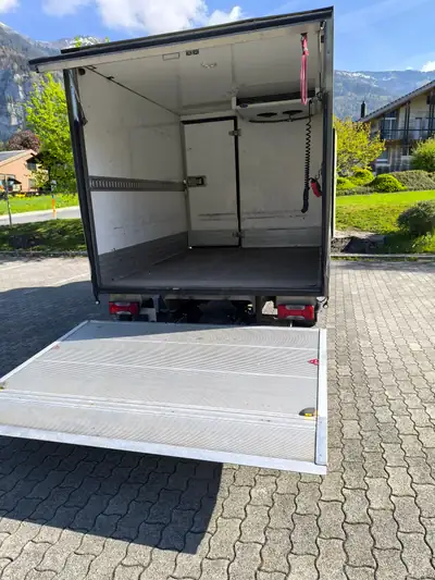 IVECO Daily 2.3 HPI 156 — Utilitaire robuste, sans sinistre, prêt au travail — Miniature 7