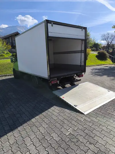 IVECO Daily 2.3 HPI 156 — Utilitaire robuste, sans sinistre, prêt au travail — Miniature 12