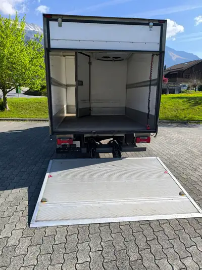 IVECO Daily 2.3 HPI 156 — Utilitaire robuste, sans sinistre, prêt au travail — Miniature 11