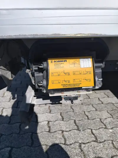 IVECO Daily 2.3 HPI 156 — Utilitaire robuste, sans sinistre, prêt au travail — Miniature 19