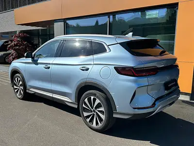BYD Seal U DM-i Boost 2025 — SUV hybride rechargeable, 15 000 km seulement — rear view