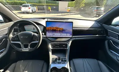 BYD Seal U DM-i Boost 2025 — SUV hybride rechargeable, 15 000 km seulement — Thumbnail 12