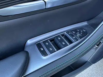BYD Seal U DM-i Boost 2025 — SUV hybride rechargeable, 15 000 km seulement — Thumbnail 21