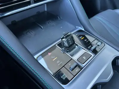 BYD Seal U DM-i Boost 2025 — SUV hybride rechargeable, 15 000 km seulement — Thumbnail 20