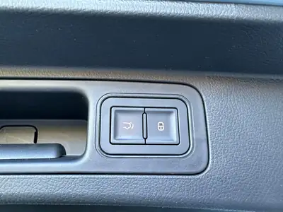 BYD Seal U DM-i Boost 2025 — SUV hybride rechargeable, 15 000 km seulement — Thumbnail 23