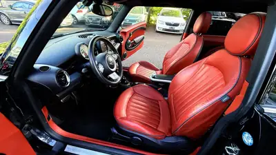MINI Cabrio Cooper S — Cabriolet sportif emblématique, 175 ch et design iconique — Thumbnail 9