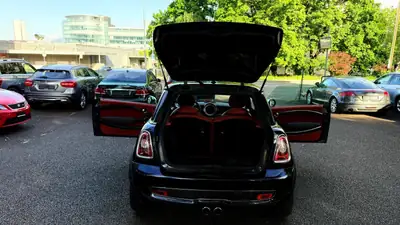 MINI Cabrio Cooper S — Cabriolet sportif emblématique, 175 ch et design iconique — Thumbnail 7