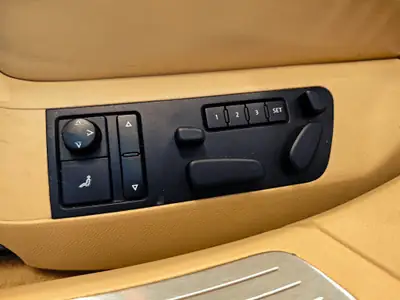 Volkswagen Phaeton — Berline de prestige, moteur 334 ch, version longue — Miniatur 12