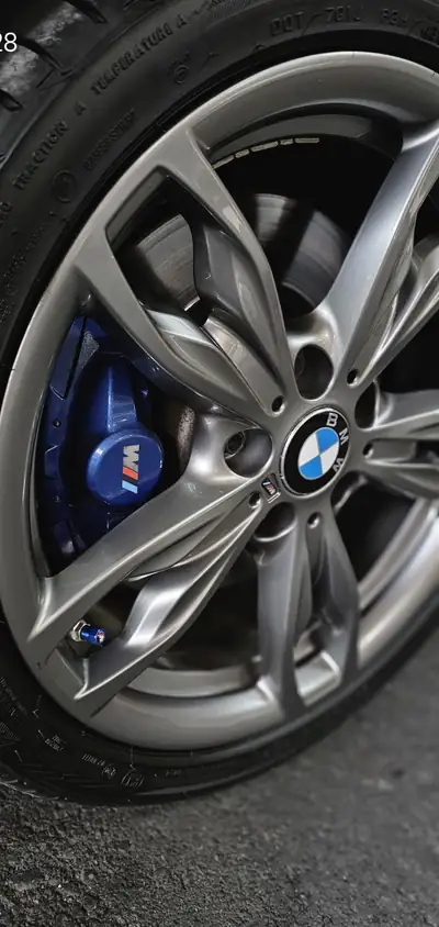 BMW M235i Cabriolet — Roadster sportif 2016, 326 ch et faible kilométrage — tableau de bord