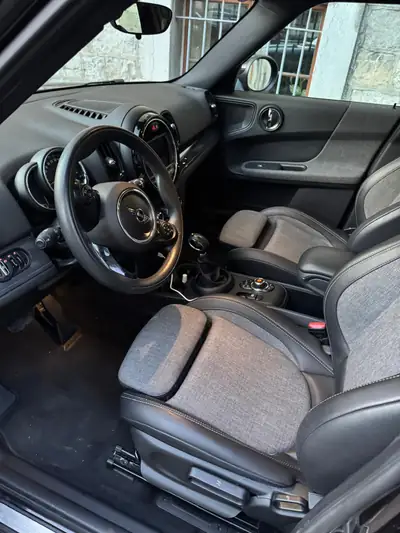 MINI Countryman 2.0i Cooper S ALL4 — SUV compact sportif, 4×4 intégral, 81'000 km — detail