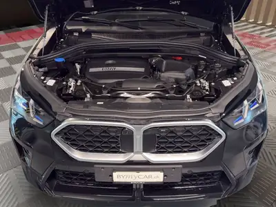 BMW X2 sDrive 20i 48V M Sport — SUV compact dynamique, essence performante — Miniatura 12
