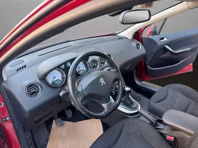 Peugeot 308 1.6 Turbo Allure — Berline dynamique, toit panoramique, sans sinistre — Thumbnail 11