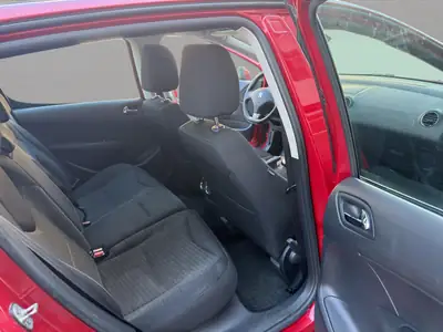 Peugeot 308 1.6 Turbo Allure — Berline dynamique, toit panoramique, sans sinistre — Thumbnail 16