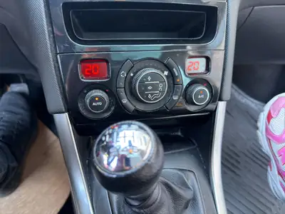 Peugeot 308 1.6 Turbo Allure — Berline dynamique, toit panoramique, sans sinistre — Thumbnail 21