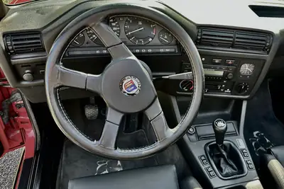 BMW 320i E30 Cabriolet 1989 — Roadster Rétro Culte, Tuning Alpina Signé — tableau de bord