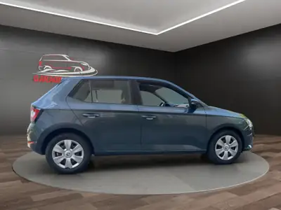 Skoda Fabia 1.0 MPI Active — Citadine fiable, sans accident, entretien à jour — Miniature 7