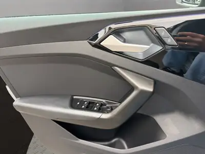 Audi A1 Sportback 30 TFSI S Line — Citadine dynamique, entretien à jour, 35 800 km — Thumbnail 12