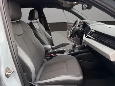Audi A1 Sportback 30 TFSI S Line — Citadine dynamique, entretien à jour, 35 800 km — Thumbnail 17