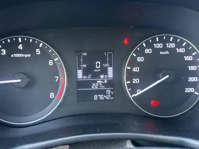 Hyundai i20 1.0 T-GDi Amplia — Citadine dynamique, sans accident, entretien à jour — Thumbnail 11