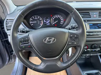 Hyundai i20 1.0 T-GDi Amplia — Citadine dynamique, sans accident, entretien à jour — Thumbnail 10