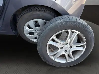Hyundai i20 1.0 T-GDi Amplia — Citadine dynamique, sans accident, entretien à jour — Thumbnail 20
