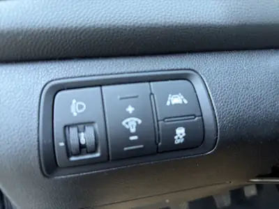 Hyundai i20 1.0 T-GDi Amplia — Citadine dynamique, sans accident, entretien à jour — Thumbnail 23