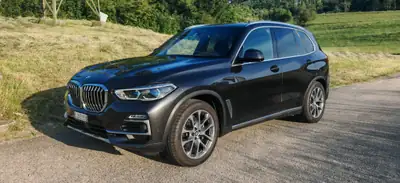 BMW X5 30d xDrive XLine — SUV premium diesel, suspension pneumatique, 135 000 km — vista esterna