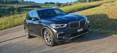 BMW X5 30d xDrive XLine — SUV premium diesel, suspension pneumatique, 135 000 km — cruscotto