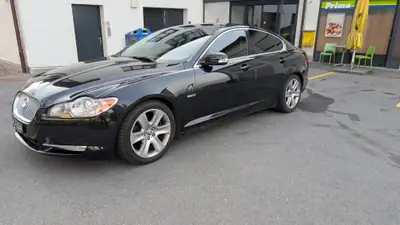 Jaguar XF 4.2 V8 Premium Luxury — Berline sportive d'exception, sans accident — Armaturenbrett