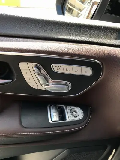 Mercedes-Benz V 250 CDI BlueTec — Monospace 6 places, diesel efficace et spacieux — Miniatur 9