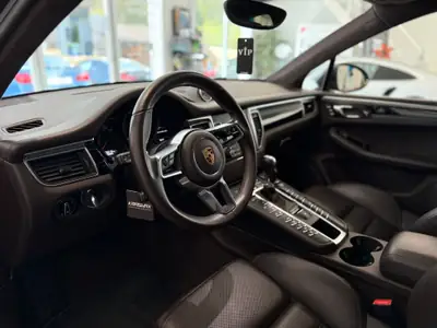 Porsche Macan 3.6 V6 Turbo Performance — SUV sportif 440 ch, tous terrains — Thumbnail 12