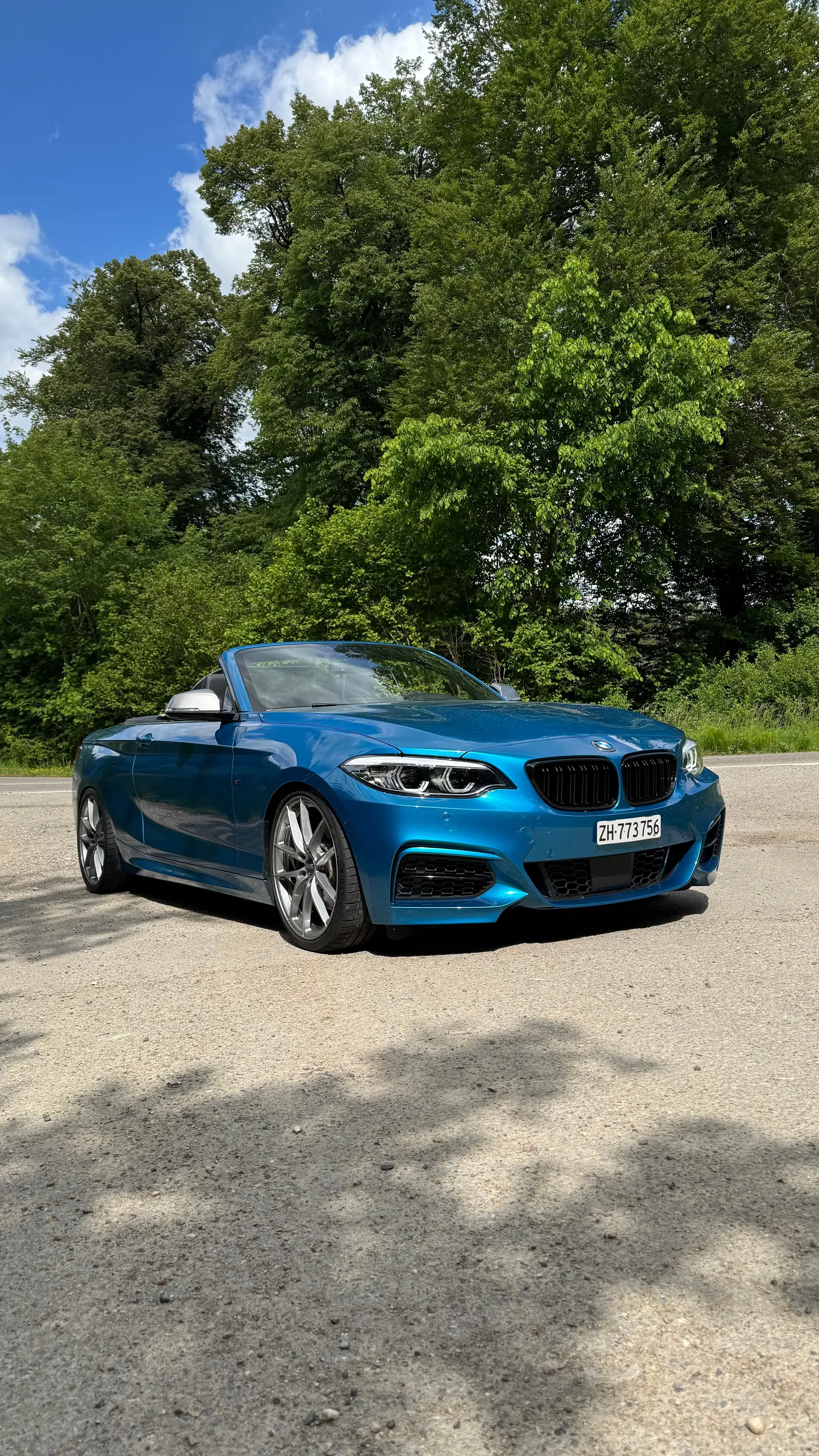 BMW M240i Cabrio Long Beach Blue — Cabriolet sportif 340 ch, très peu roulé — Außenansicht