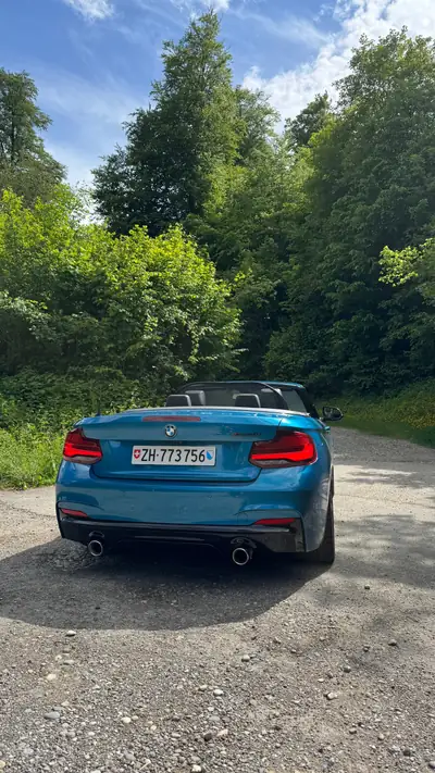 BMW M240i Cabrio Long Beach Blue — Cabriolet sportif 340 ch, très peu roulé — Detail