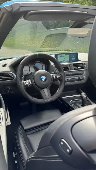 BMW M240i Cabrio Long Beach Blue — Cabriolet sportif 340 ch, très peu roulé — Miniatur 8