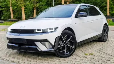 Hyundai Ioniq 5 N-Line — Électrique haute performance, recharge ultra-rapide 18 min — Seitenansicht