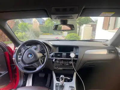 BMW X4 xDrive35i — SUV Coupé sportif, 306 ch et design rouge éclatant — dettaglio