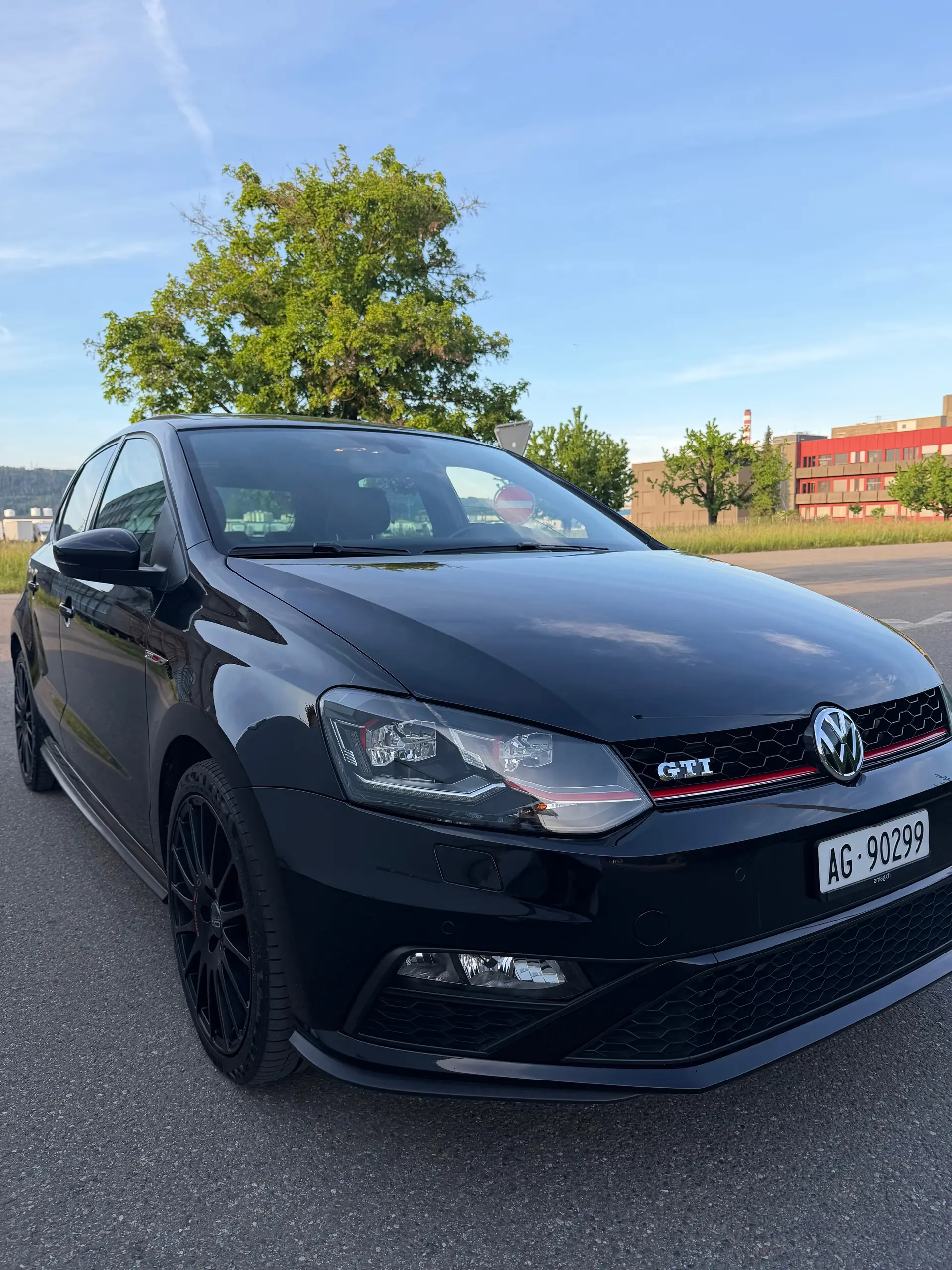 VW Polo 1.8 TSI GTI DSG — Sportive dynamique, 110'000 km, finition premium — vue extérieure