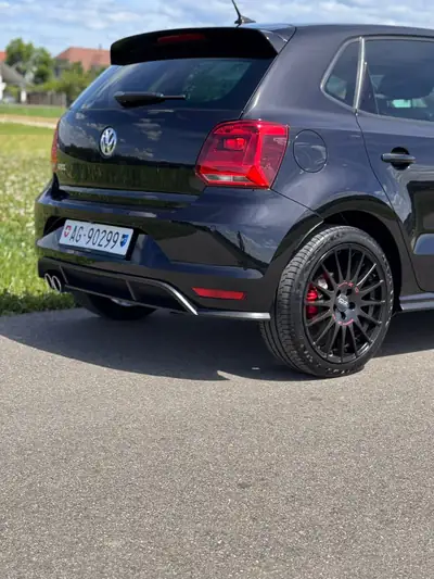 VW Polo 1.8 TSI GTI DSG — Sportive dynamique, 110'000 km, finition premium — Miniature 9