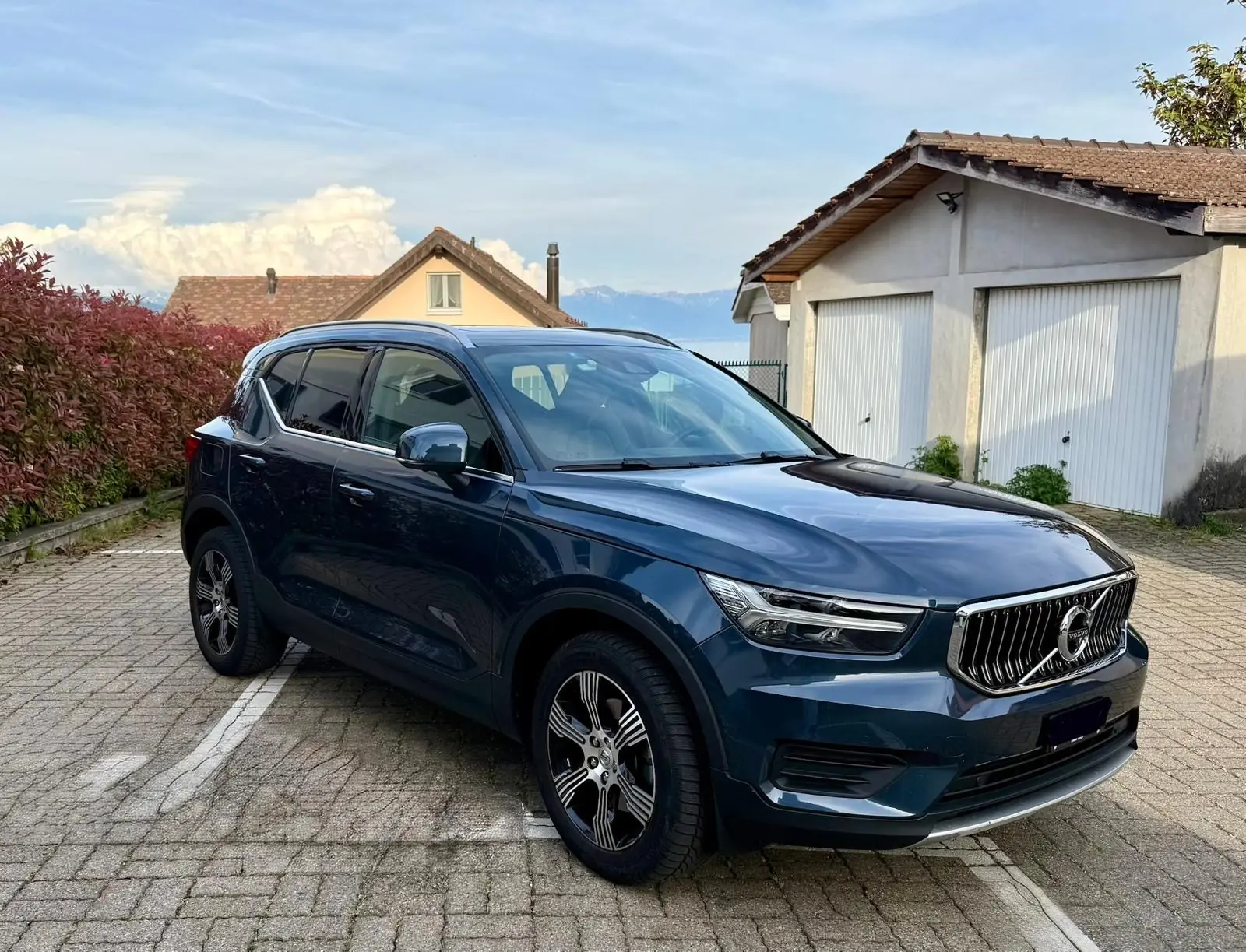 Volvo XC40 2.0 B4 AWD — SUV compact premium, moteur efficient et design scandinave