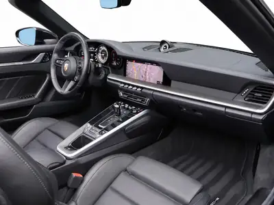 Porsche 911 Turbo S Cabriolet — 650 ch, toiture électrique, affaire rare — intérieur