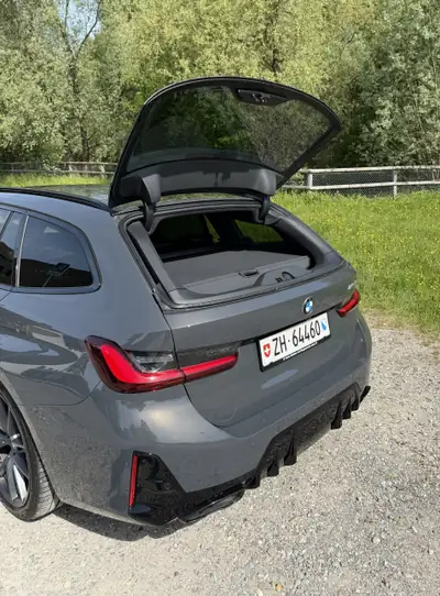 BMW M340i xDrive 48V Touring — Performance hybride et polyvalence familiale — dashboard