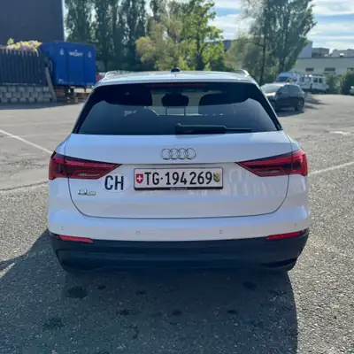 Audi Q3 45 TFSI e S line — SUV hybride rechargeable, 245 ch, entretien récent — Heckansicht