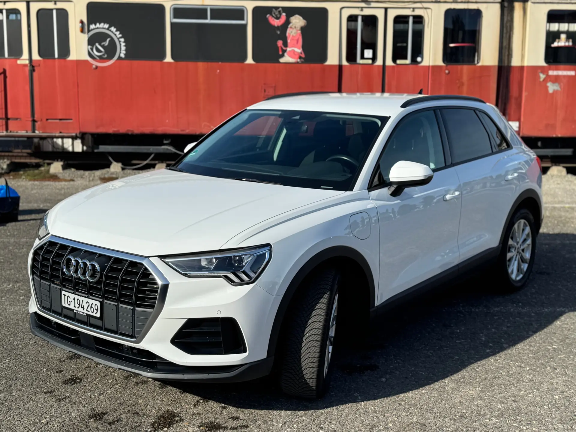 Audi Q3 45 TFSI e S line — SUV hybride rechargeable, 245 ch, entretien récent