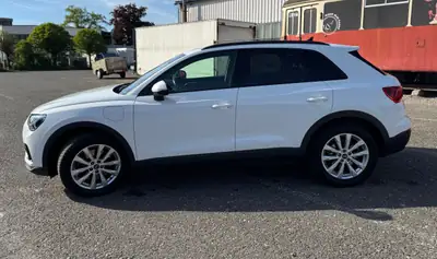 Audi Q3 45 TFSI e S line — SUV hybride rechargeable, 245 ch, entretien récent — Seitenansicht