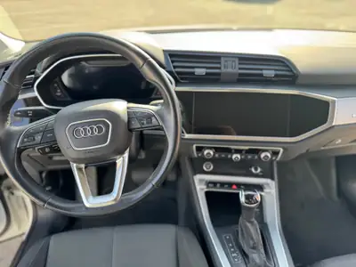 Audi Q3 45 TFSI e S line — SUV hybride rechargeable, 245 ch, entretien récent — Detail