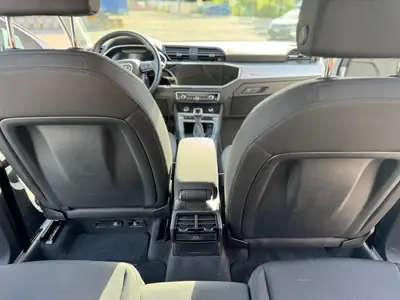 Audi Q3 45 TFSI e S line — SUV hybride rechargeable, 245 ch, entretien récent — Miniatur 8