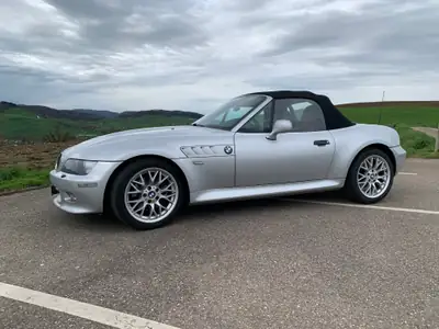 BMW Z3 3.0i — Roadster légendaire, 231 ch, transmission manuelle — vista esterna