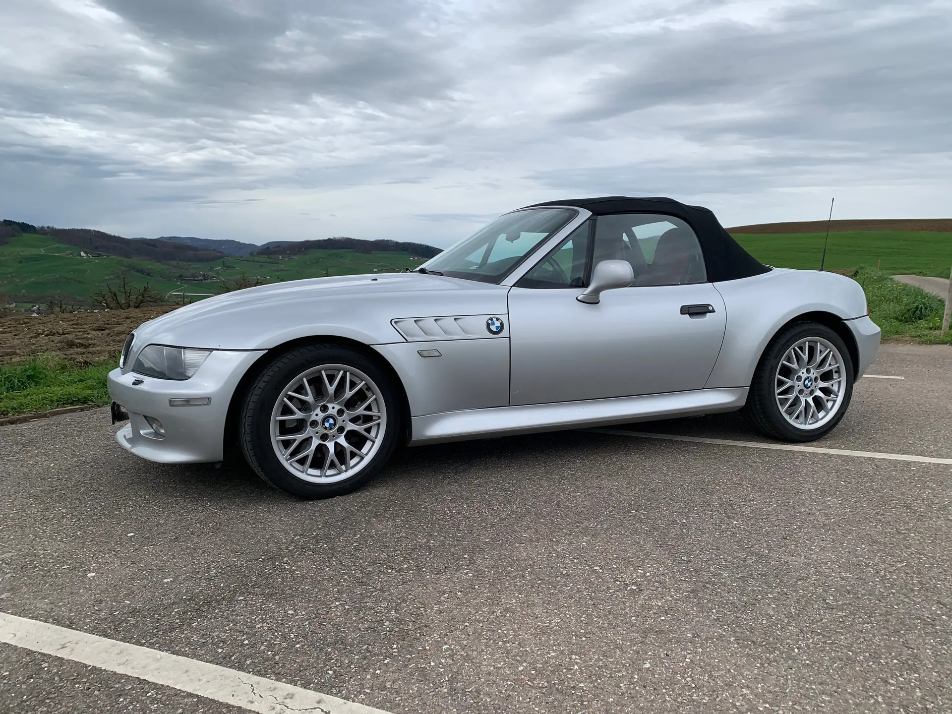 BMW Z3 3.0i — Roadster légendaire, 231 ch, transmission manuelle