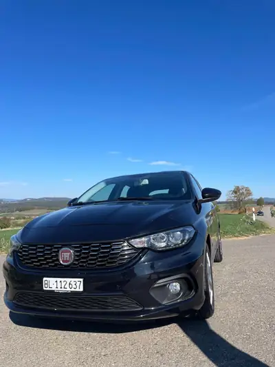 Fiat Tipo 1.4 T-Jet S-Design — Berline compacte entretenue, 90'000 km seulement — vista esterna